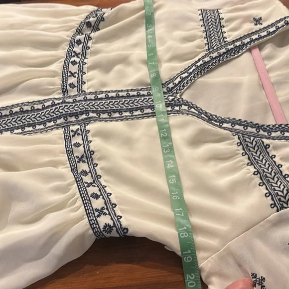 STELLA & DOT MAETTE SHEER BLOUSE SIZE M LINED NAVY EMBROIDERED  BUTTON LS - Picture 10 of 14